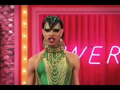 Yvie Oddly Entrance Look Rupaul Drag Race 11