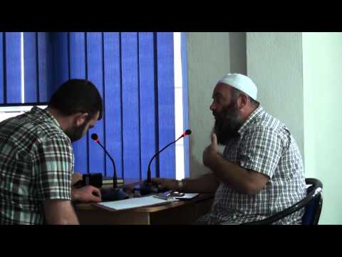 A lejohet gratë ta falin teravinë në shtëpi? - Hoxhë Bekir Halimi