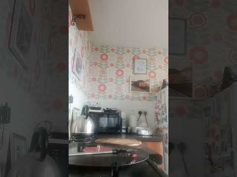 eve Lombard.the birds and the bee's Embassy wb 193.from my record collection.