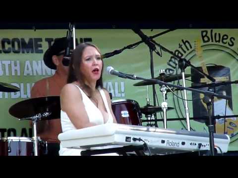 Eden Brent at the Klamath Blues Festival 2012-07-28