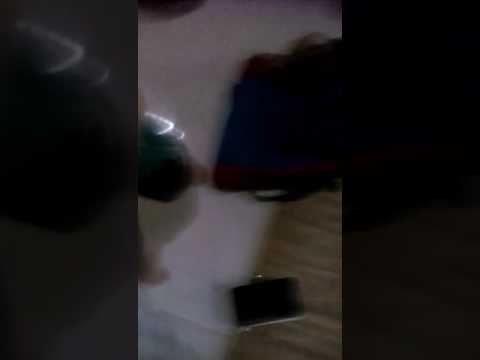 Lari lari yok sambil teriak dan ketawa