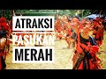 Atraksi Pasukan Merah Di Acara Gawai Dayak Linoh