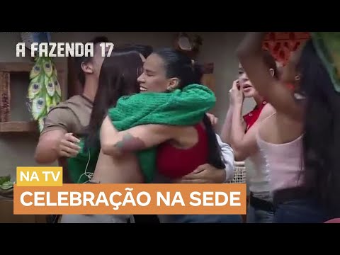 See the reaction of the contestants to Támires Assîs' return to the headquarters | The Farm 17