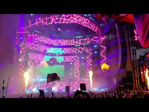 Paul Van Dyk brings the fire at Paradiso 2018