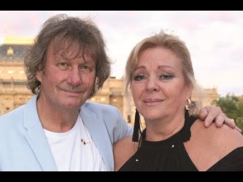 Od doby, kdy Standa Hložek (66) přijal nabídku na rozhlasový pořad vysílaný z moravské stanice, pend