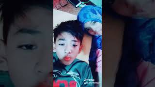 Download lagu Lagu adek berjilbab ungu mp3