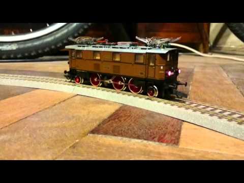 Roco E32. LED-light integrated + Sound decoder