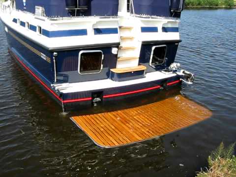 Tenderlift op de Pedro Levanto 44'