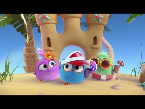 Explore the amazing worlds of Angry Birds Match