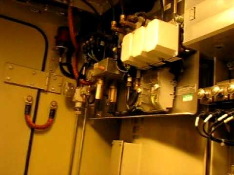 In locomotiva, sala masinilor