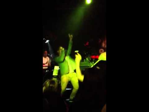 Moni Tivony - smashing it at road house