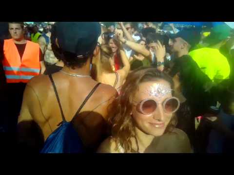 Au coeur de la Street Parade de Zürich samedi 10 août 2019