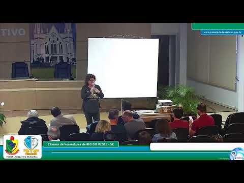 Palestra sobre economia entre o grupo Trentino e Rio do Oeste.