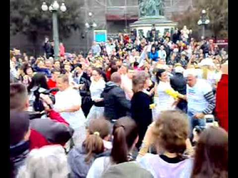 Gangam Style Belgrade - Beograd - Trg Republike 13.10.2012