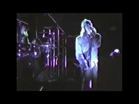 R.E.M. 1984-11-10 - Concert Garden, Yokohama City University, Yokohama, Japan (Full show)