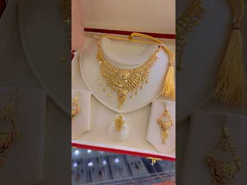 #arabia #jewellery #arabic #gold #usagold #dubai #ring #uk #jewelry #easterneurope #goldsets #new22k