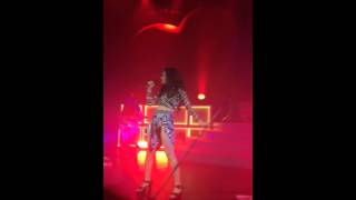 Charli XCX - Hanging Around, Shepherds Bush