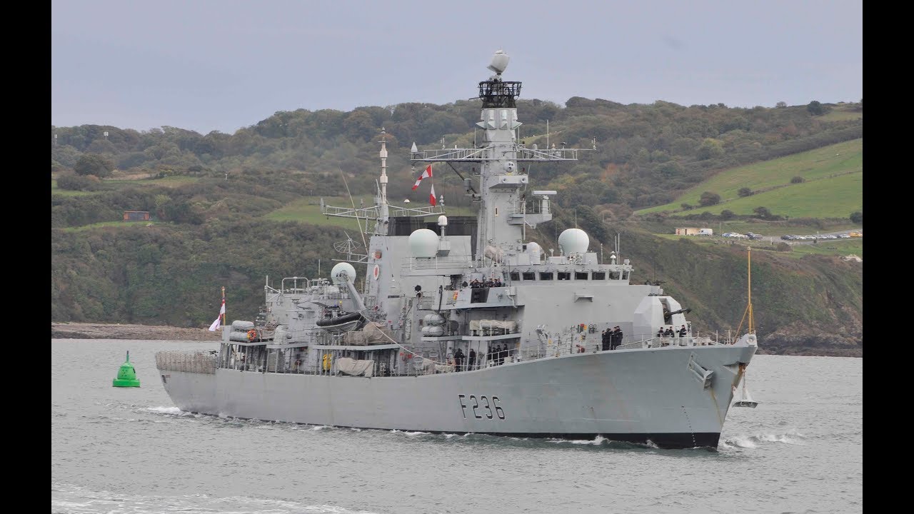 HMS MONTROSE F236 ENTERS DEVONPORT NAVAL BASE AT RUSTY ANCHOR - 11th October 2018
