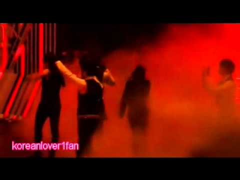 120623 IU&THUNDER CUTE DURING&AFTER THEIR DANCE PERF!XD