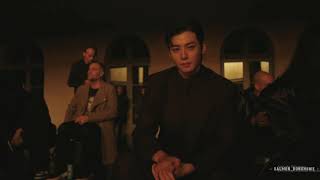 [閒聊] 獨自在時裝秀上拍電影的車銀優