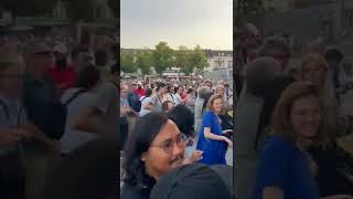 Download lagu Bule Bule Jerman ikut Joget mendengarkan lantunan musik Nasida Ria #shorts #nasidaria #jerman mp3