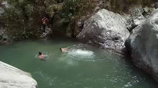 preview picture of video 'Sisneri Natural Swimming Pool Nepal'