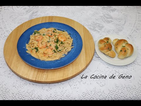Fettuccine Alfredo con Chipotle y Camarones/Fettuccine Alfredo With Chipotle and Shrimp