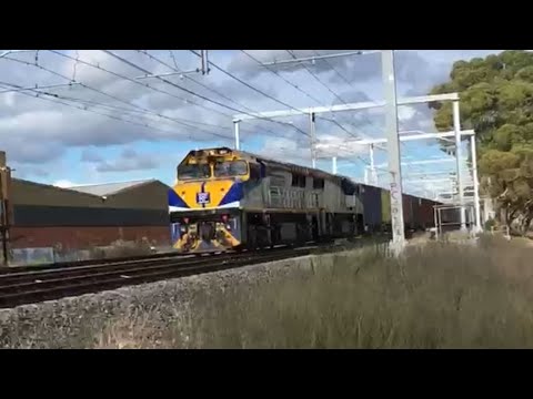 First VL Class with Railfirst branding! (New Look & Sound) Up Maryvale Paper Train | VL356 VL353