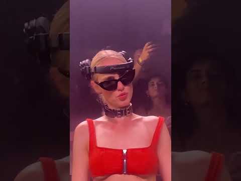 Tourdates on my Insta: Stella Bossi 🤟🏼