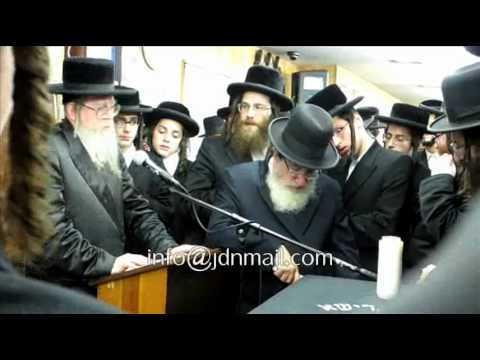 Levaya of Melbourn Rav In Seagate -Elul 5772