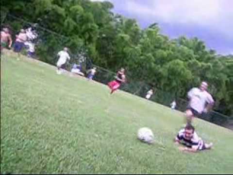 BOLA MUCHA - FANTÁSTICO - MERGULHANDO NA GRAMA