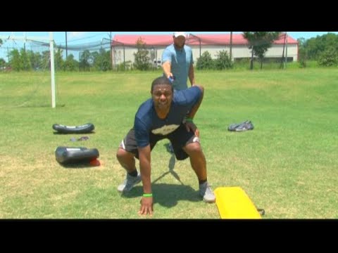 USC's Cory Helms Teaches Joe Cook How To Block Like An Offensive Lineman