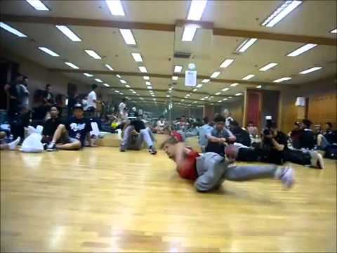 R16 Cyphers  Yan the Shrimp vs Flexum at R16 backstage