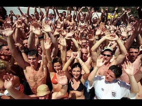 Officials ban pool parties in Majorca and Ibiza following coronavirus outbreaks - Today News