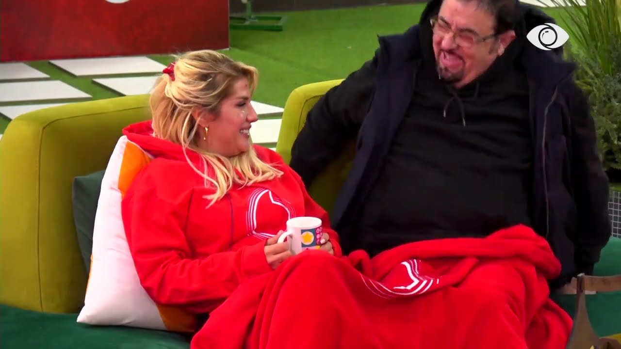 “Ti fli me Meritonin, unë…”/ Egla-Ilnisës: Do të të përgjigjesha me gojën tjetër, por s’ka mikrofon