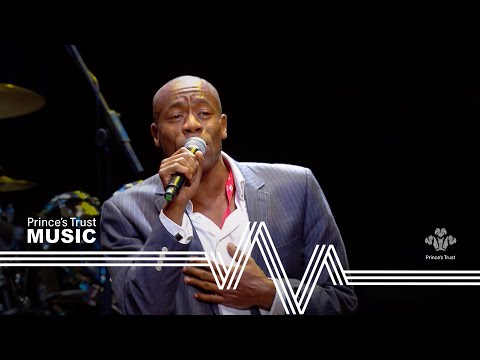 Mike & The Mechanics - Over My Shoulder (The Prince's Trust Rock Gala 2010)