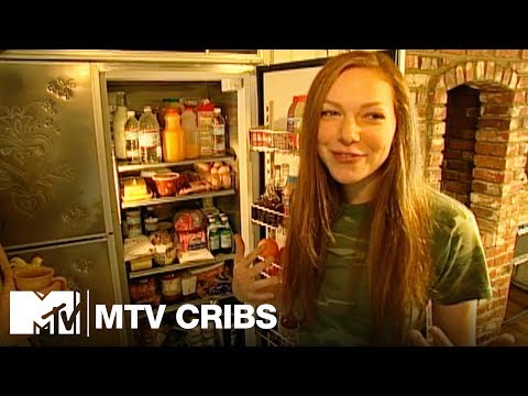 Young Laura Prepon