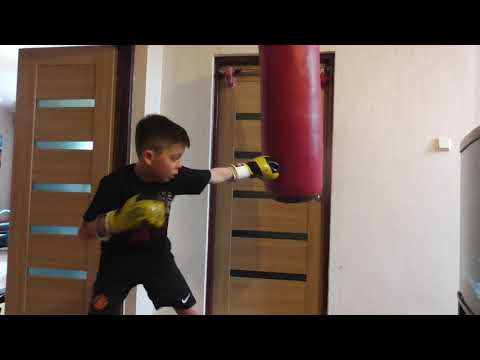 Maks Sówka TAK SIĘ BOKSUJE -Lewym - prawym w koronowirusa