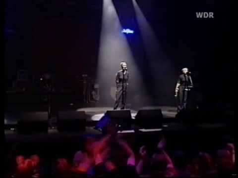 Chumbawamba - The day the nazi died