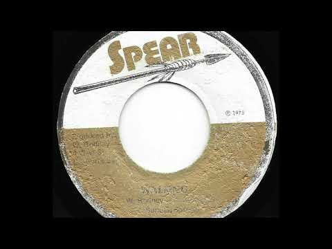BURNING SPEAR ♦ Travelling/Version {SPEAR 7" 1975}