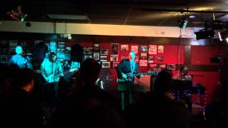 The Young Sinclairs Play "It's Real and It's the End" at Billy's Barn