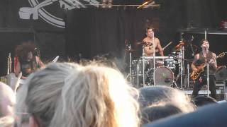 Black Tide - Walking Dead Man [Live - Rock on the Range 2012]