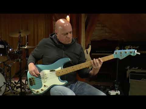 Fender Precision Bass Special 1980 presented by Vintage-Guitar Oldenburg