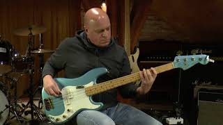 Video thumbnail for Fender Precision Bass Special 1982 presented by Vintage-Guitar Oldenburg by Vintage Guitar Oldenburg