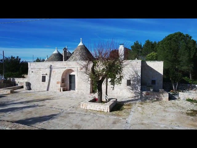 Trulli ristrutturati in vendita a Cisternino