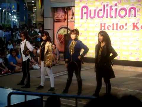 19.04.2012 Rapunzel Cover 2NE1 Hello Korea