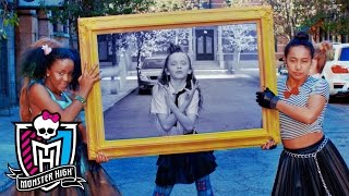 &quot;Fright Lights, Big City&quot; featuring Taylor Hatala and the #CityGhouls| Monster High