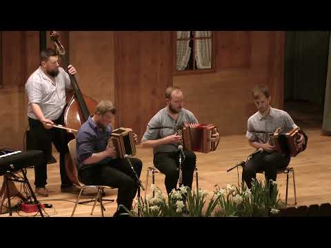 Ländlertreffen Brunnen 2023: SQ Urwurzu; Wildberg-Derby