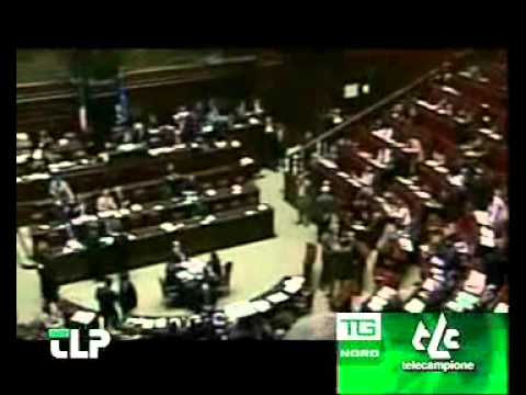 Bossi , intesa Berlusconi-Tremonti per rilancio economico.wmv