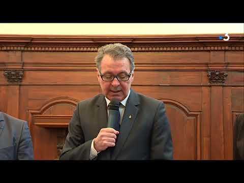 Pierre Cuny, maire de Thionville, annonce les résultats de la consultation.